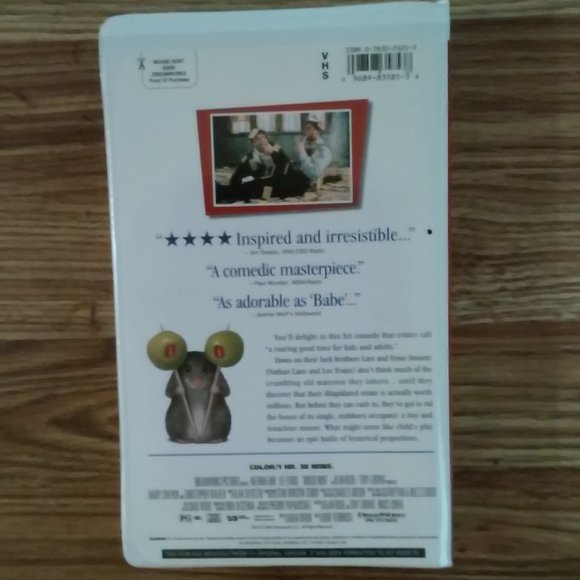 Collectable Movie Mouse Hunt VHS Perfect Condition in Hard Plastic Cover Perfect - Picture 3 of 5